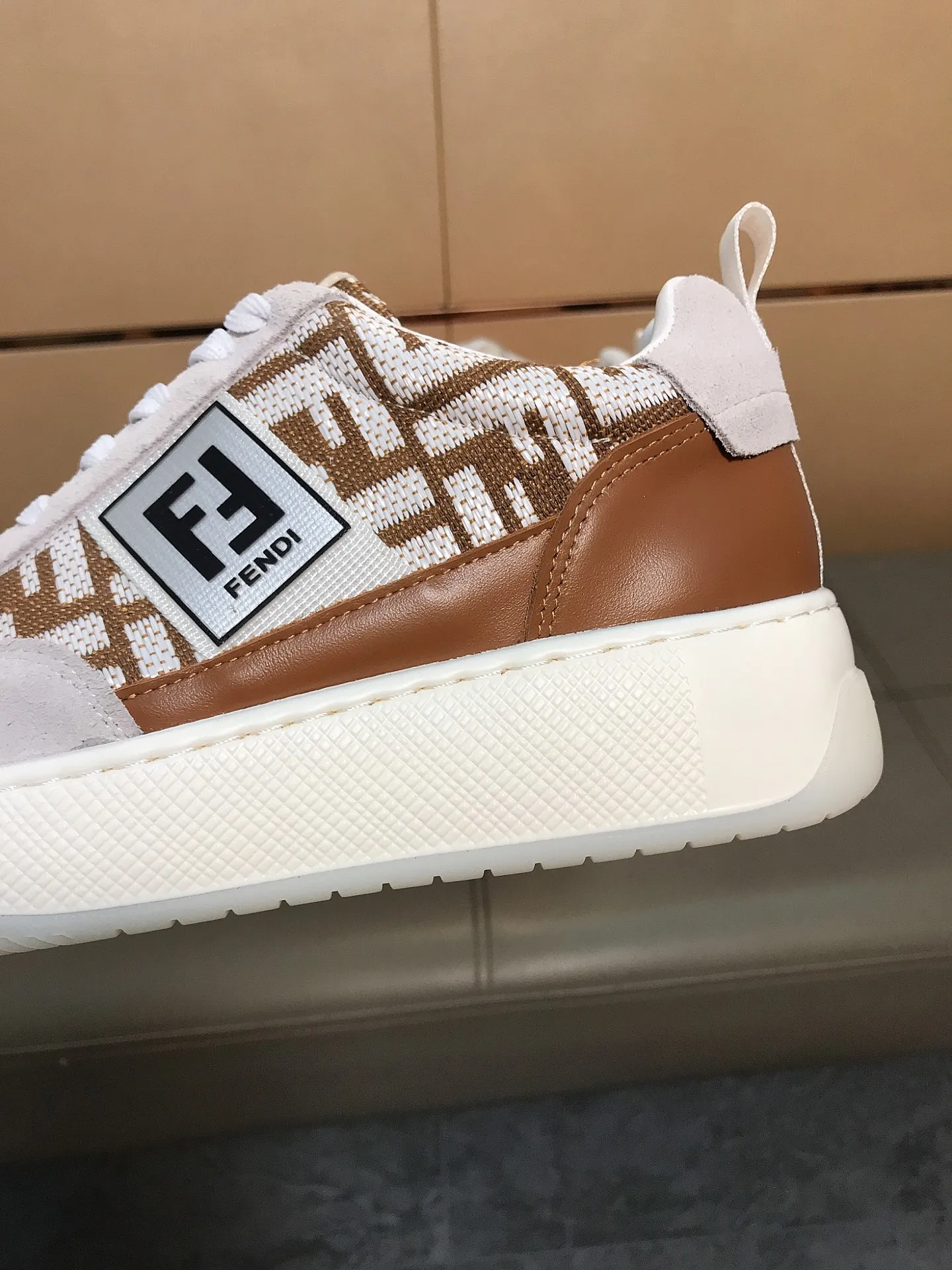 Ex-factory price 420 🔆🔆👉Fendi [Fendi] Men's new low-cut casual shoes are on the market🔥The shoe body is made of brand-specific printed fabric nubuck leather, with sheepskin lining for feet, breathable and does not cover the feet! Fashionable casual shoes 🙈Outsole is ultra-light, non-slip and wear-resistant👣 Standard size 38-44